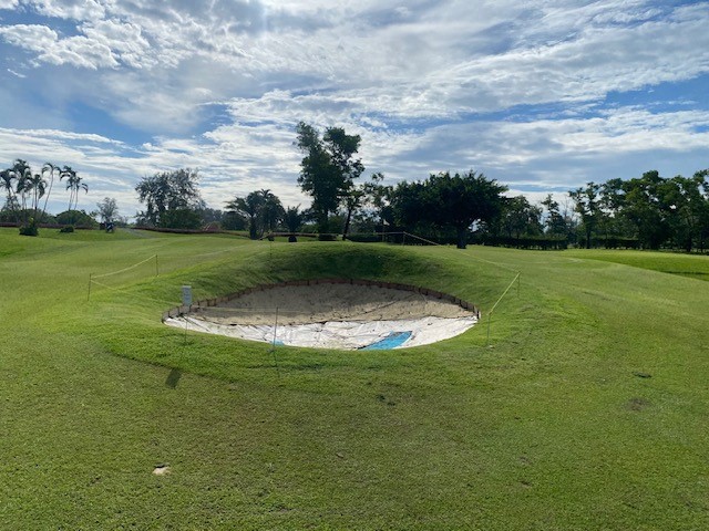 Hole 2 Bunker