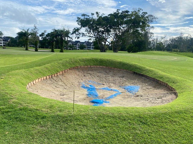 Hole 3 Greenside Bunker